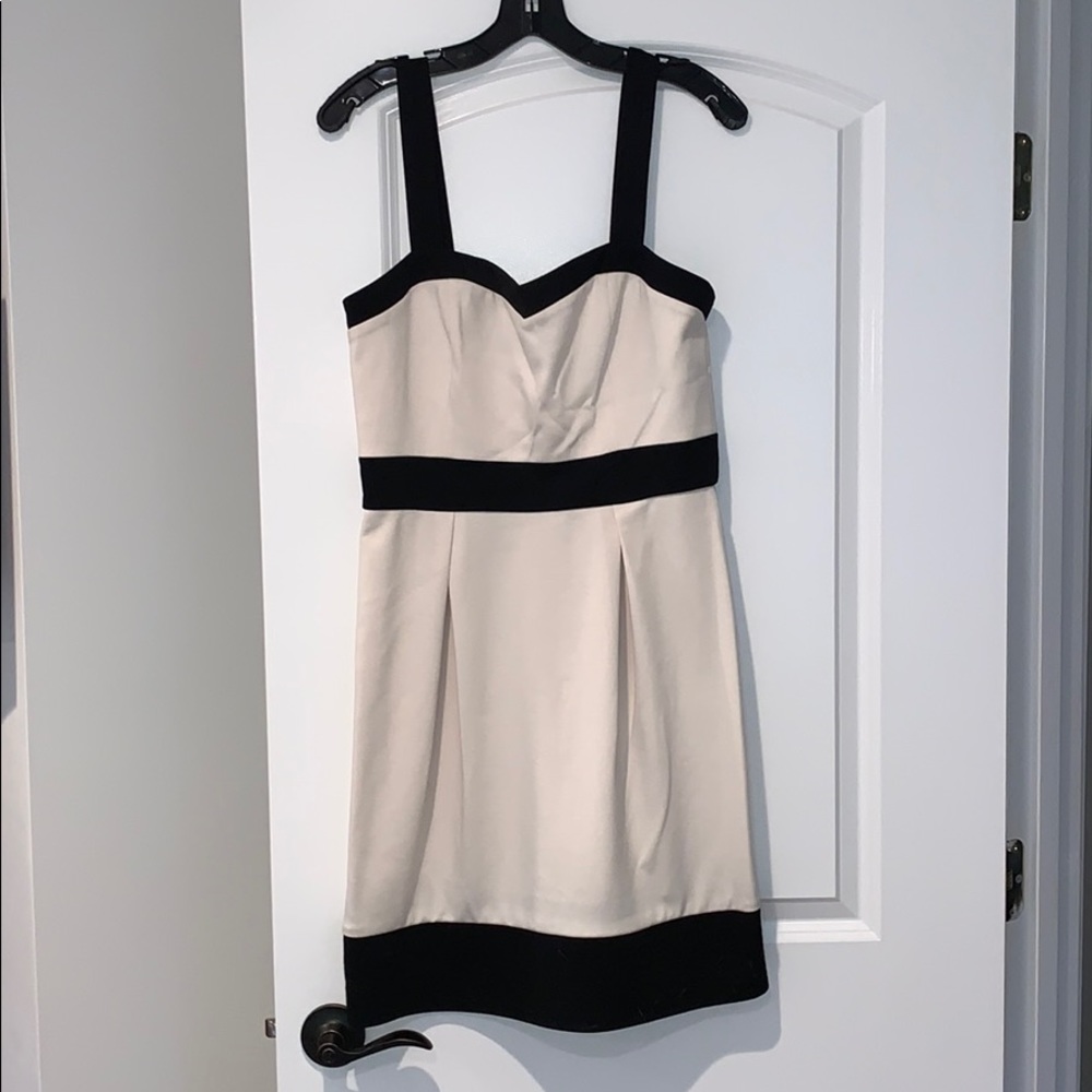 BCBD Midi cream & white dress